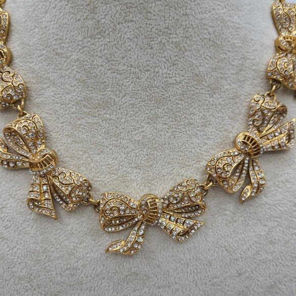 J Crew Clear Crystal Gold Tone Bow Necklace NWOT! - Picture 6 of 9